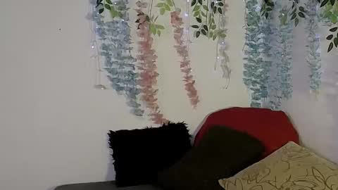 amanda milf 1 online show from 27, 11, 2025