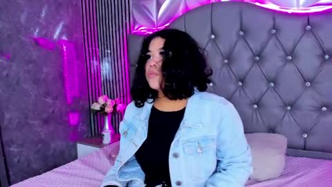 Amanda Moore online show from 5, 5, 2026