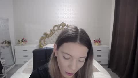 Snapshot of amandaswanson chatting on 7, 10, 2025 AmandaTop online show from 7, 10, 2025