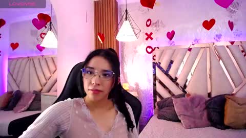 amara_davis1 online show from 28, 4, 2026