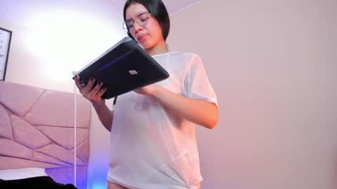 amara velle  online show from 1, 4, 2026