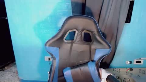 BELLA online show from 5, 11, 2025