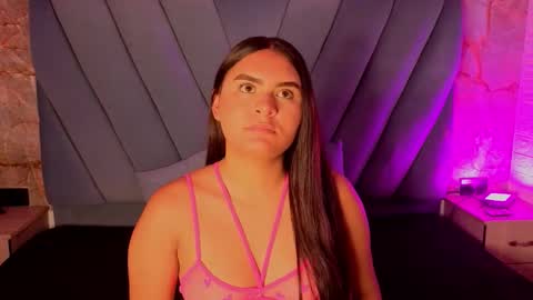 amarahanks_ online show from 6, 11, 2025