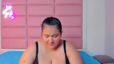 amaranttaylunay online show from 1, 5, 2026