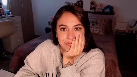 Snapshot of amarat_jolie chatting on 26, 2, 2026 Mila online show from 26, 2, 2026