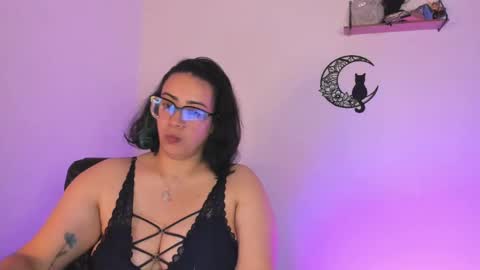 Snapshot of amaryllis_vizcaya chatting on 19, 12, 2024  Katt   online show from 19, 12, 2024