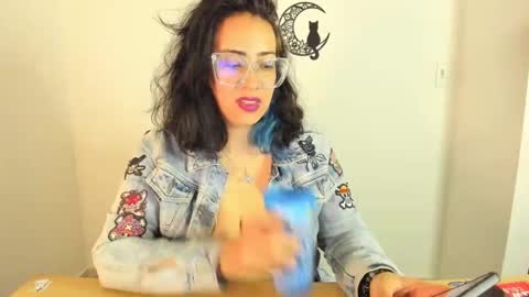 Snapshot of amaryllis_vizcaya chatting on 8, 3, 2025  Katt   online show from 8, 3, 2025
