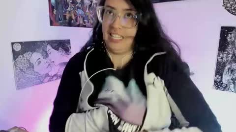 Snapshot of amaryllis_vizcaya chatting on 1, 12, 2025 Katt online show from 1, 12, 2025