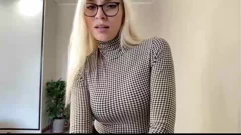 Kelly online show from 8, 5, 2026