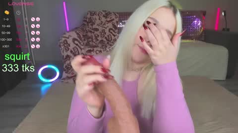 Im Mandy and I love to play in public and do crazy in PVT online show from 12, 12, 2024