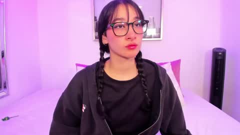 ambar_bloom online show from 17, 3, 2026