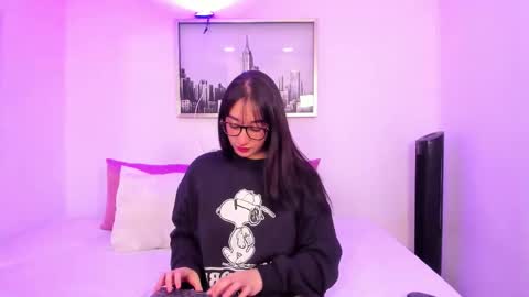 ambar_bloom online show from 18, 3, 2026