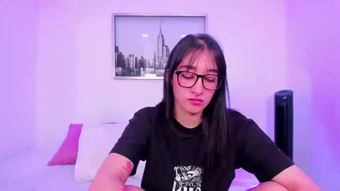 ambar_bloom online show from 19, 3, 2026