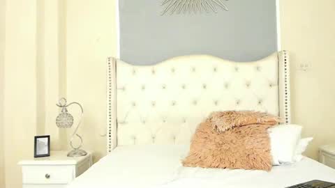 Ambar Colling online show from 14, 2, 2025