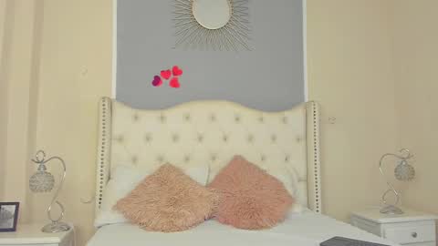 Ambar Colling online show from 15, 2, 2025