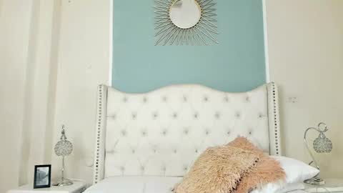 Ambar Colling online show from 19, 2, 2025