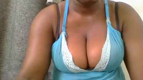 Mia online show from 6, 1, 2025