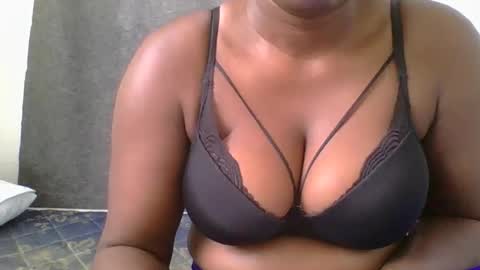 Mia online show from 3, 10, 2025