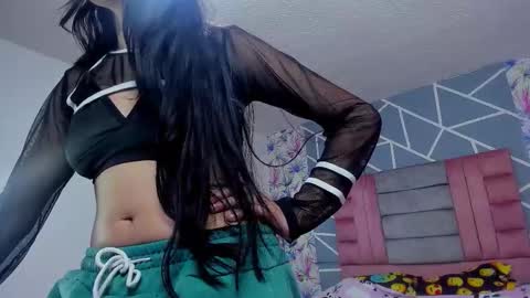 Ambar Vanucci online show from 9, 9, 2025