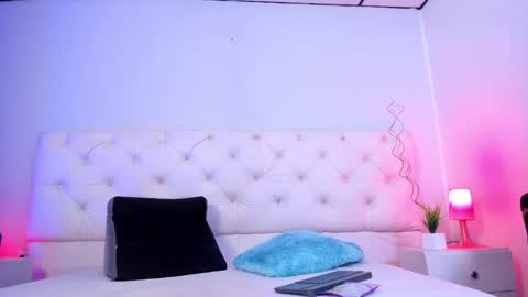 Snapshot of ambeer_fox_ chatting on 9, 9, 2025 Amber online show from 9, 9, 2025