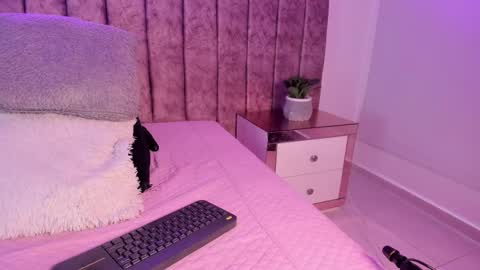 Snapshot of ambeer_fox_ chatting on 10, 3, 2026 Amber online show from 10, 3, 2026