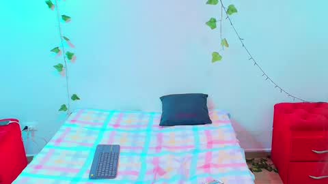 Snapshot of ambel_rose chatting on 2, 3, 2025 ambel_rose online show from 2, 3, 2025