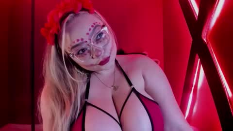 amber_bunnyx online show from 25, 10, 2025