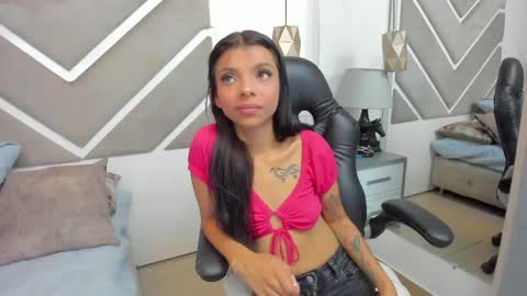 amber_harriis online show from 7, 5, 2026