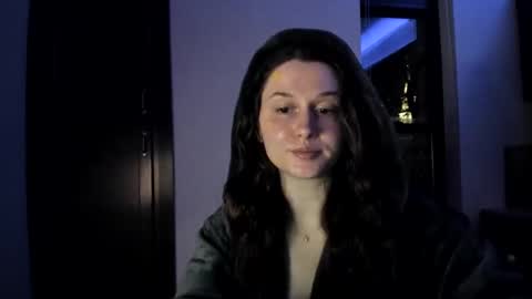 amberkinsley online show from 15, 12, 2024