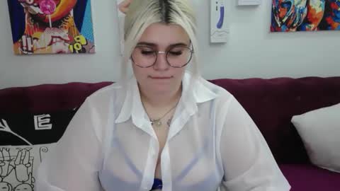Snapshot of ambermonro chatting on 23, 9, 2025 Amber online show from 23, 9, 2025