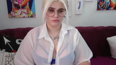 Snapshot of ambermonro chatting on 25, 9, 2025 Amber online show from 25, 9, 2025