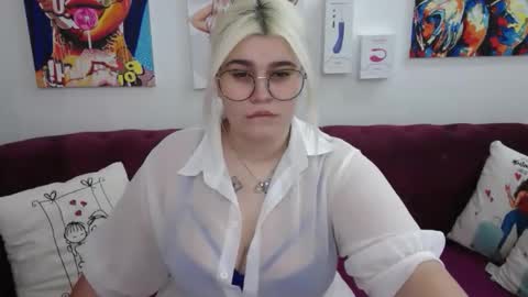 Snapshot of ambermonro chatting on 14, 10, 2025 Amber online show from 14, 10, 2025