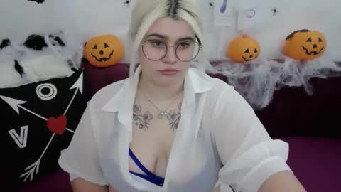 Snapshot of ambermonro chatting on 24, 10, 2025 Amber online show from 24, 10, 2025