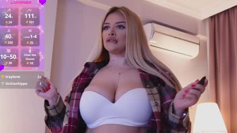 Snapshot of amberseyes chatting on 5, 2, 2025 Amberseyes online show from 5, 2, 2025