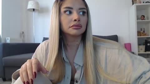 Snapshot of amberseyes chatting on 19, 9, 2025 Amberseyes online show from 19, 9, 2025