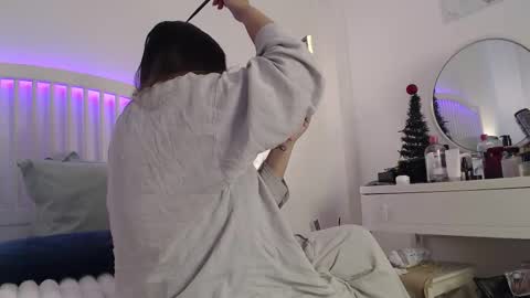 Snapshot of amberseyes chatting on 17, 12, 2025 Amberseyes online show from 17, 12, 2025