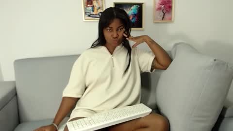 girl exsotic online show from 1, 11, 2025