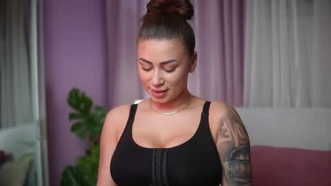  Amelia  online show from 22, 4, 2026