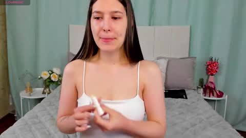 ameliaclarks online show from 6, 2, 2026