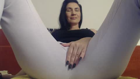 AME  or  Amelia online show from 3, 12, 2024