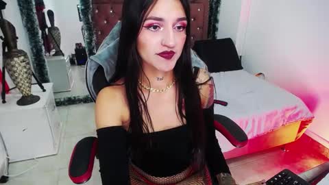 Snapshot of amelierouss chatting on 2, 1, 2025 AMELIEROUS .. see you tomorrow kisses online show from 2, 1, 2025