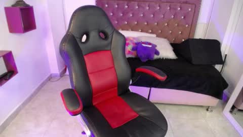 Snapshot of amelierouss chatting on 7, 2, 2025 AMELIEROUS .. see you tomorrow kisses online show from 7, 2, 2025