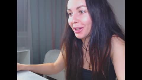 amelinamersi online show from 18, 9, 2025