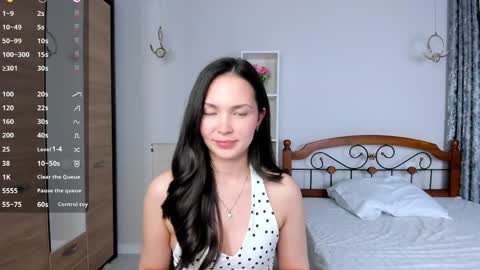 Aylin  online show from 17, 4, 2026