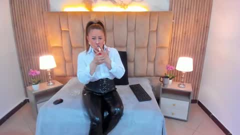 Amell Thomson online show from 19, 5, 2026