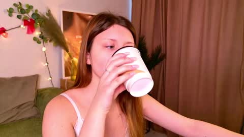 Snapshot of amelliablossom chatting on 3, 3, 2026 amelliablossom online show from 3, 3, 2026