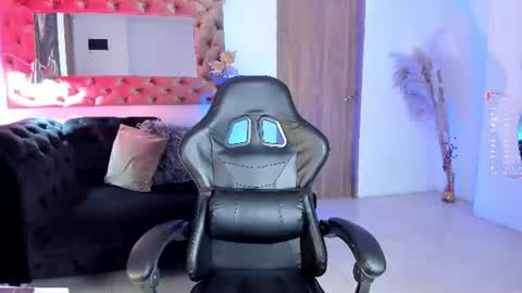          online show from 21, 6, 2026