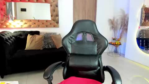          online show from 28, 7, 2026