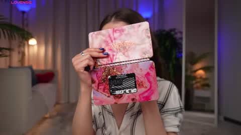 Amy  online show from 27, 6, 2026