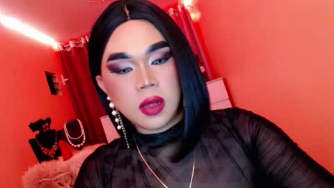 Queen Mireska online show from 2, 3, 2025